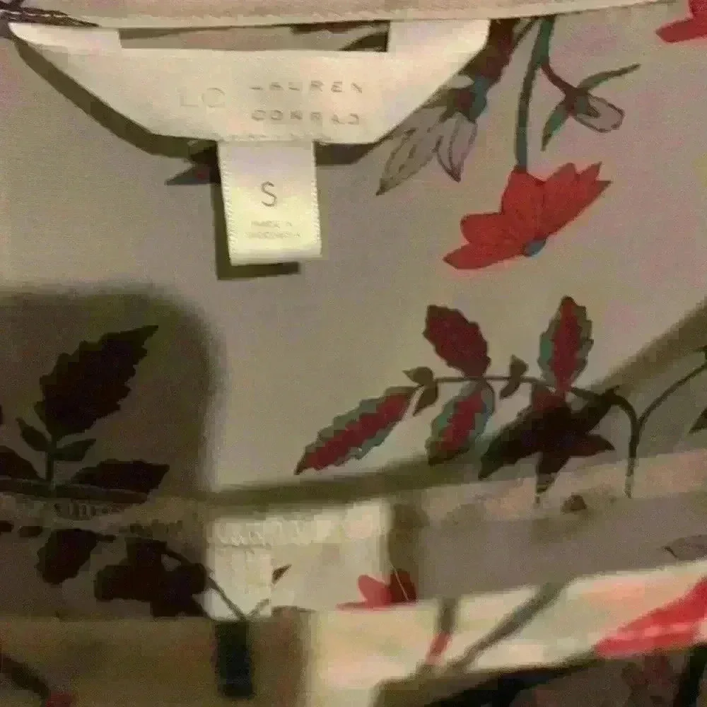 Lauren Conrad blouse size small - Picture 4 of 6